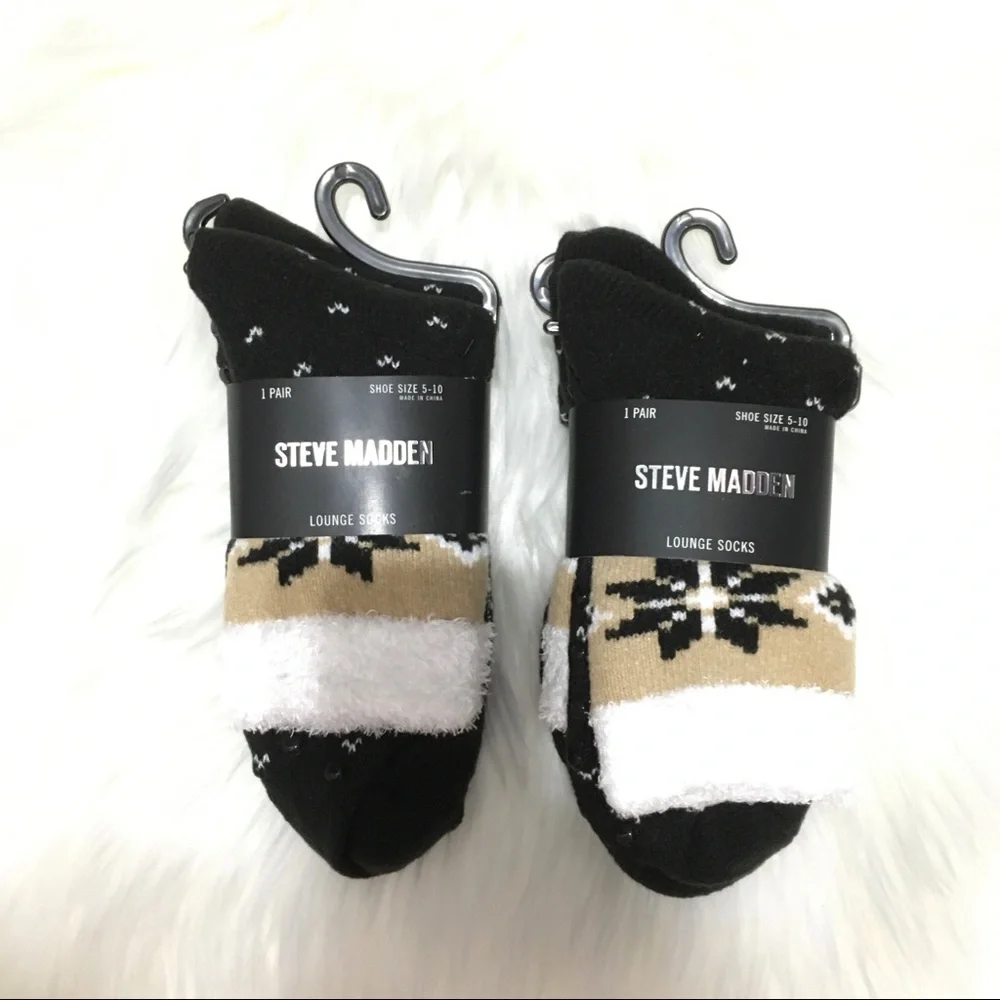 NWT Steve Madden Cabin Socks a set of 2 pairs